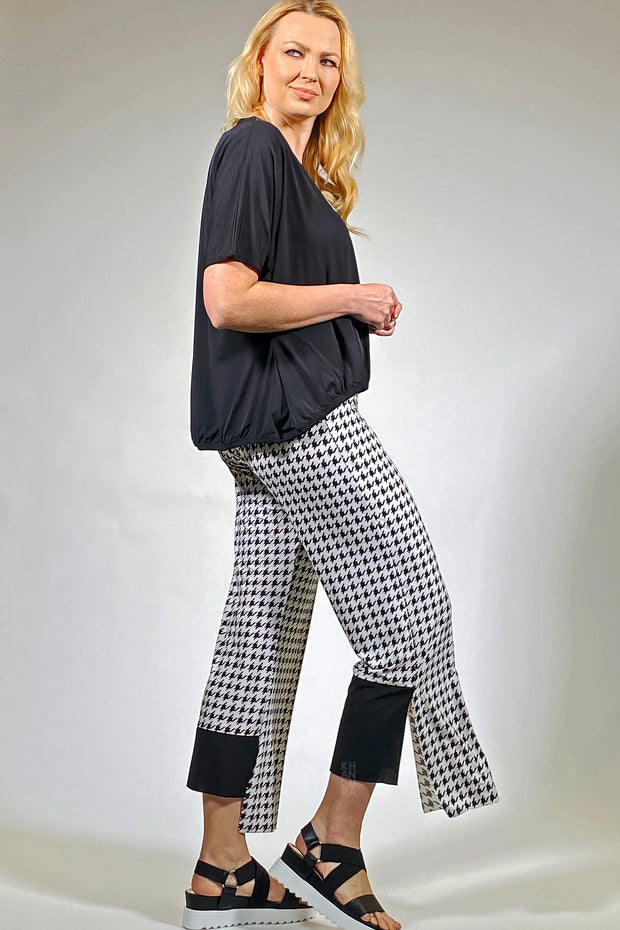 Trendy Fashion Pants - houndstooth black cream